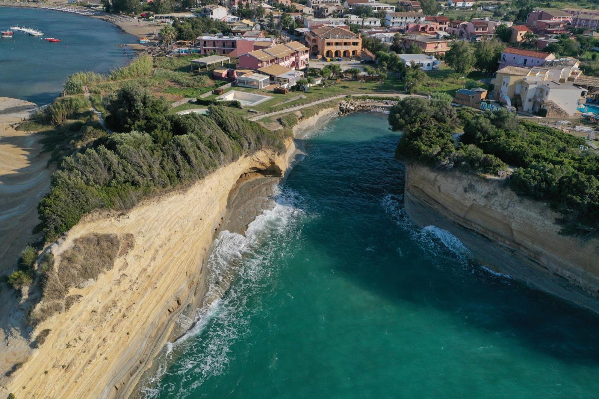 Anemomylos Lefkimmi Luxus Suites-Boutique Hotel & Pool Экстерьер фото